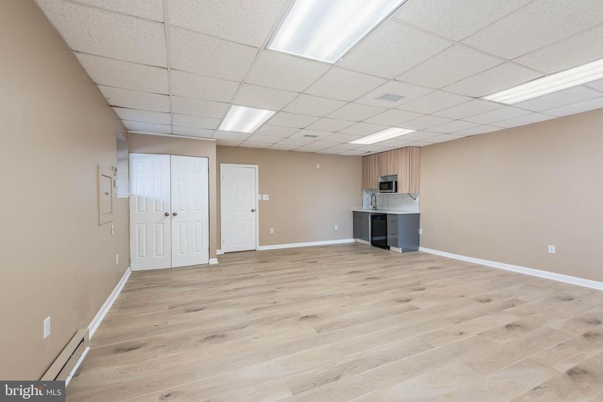 Newly updated 2nd level commercial space in a large commercial property with direct exterior access.  This space features a front office area and a separate larger area with a kitchenette and bathroom.  Direct access from the side parking lot with ample parking.  Located in a highly visible location with easy access to 695 & 95.