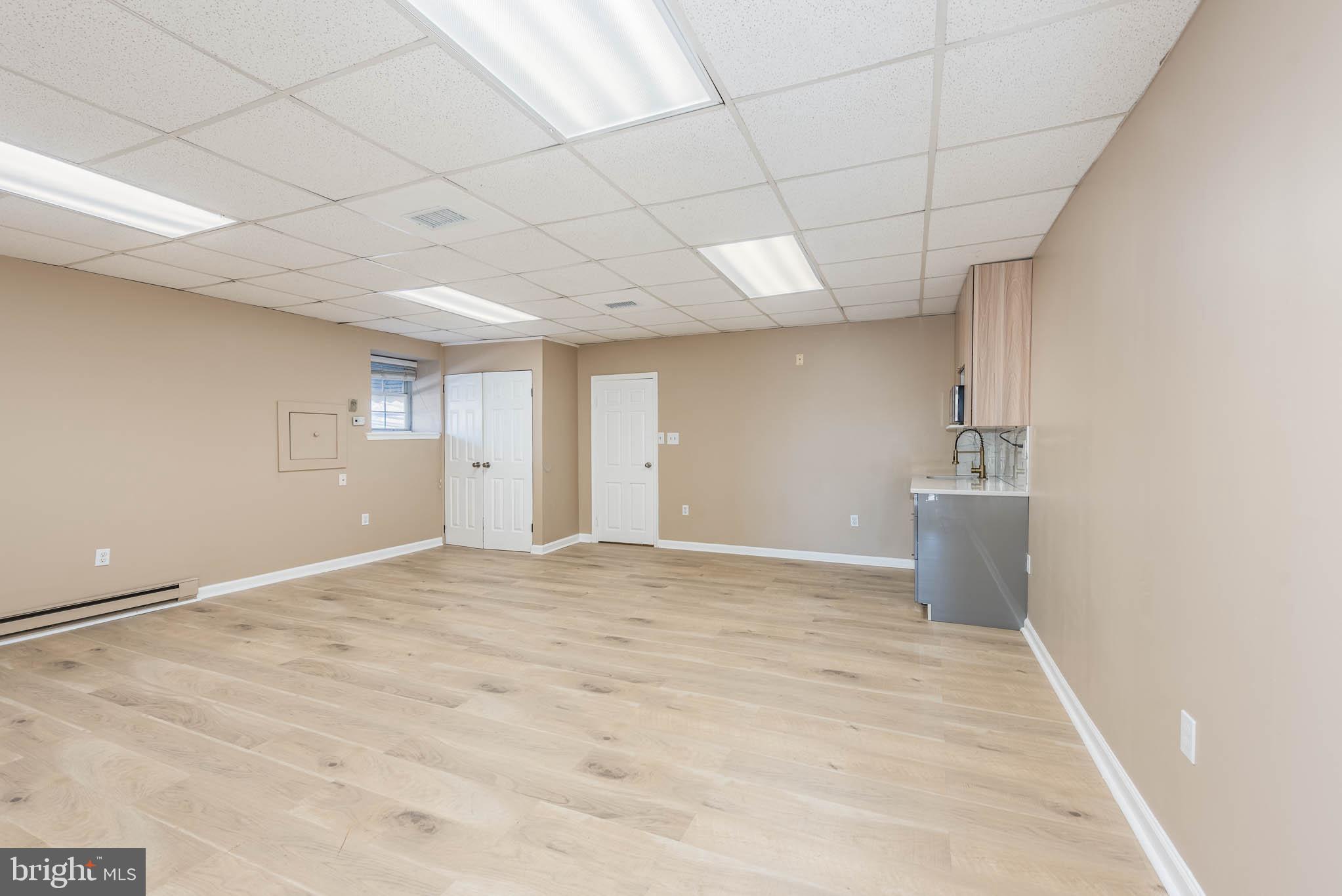 ROSEDALE - Commercial Lease
