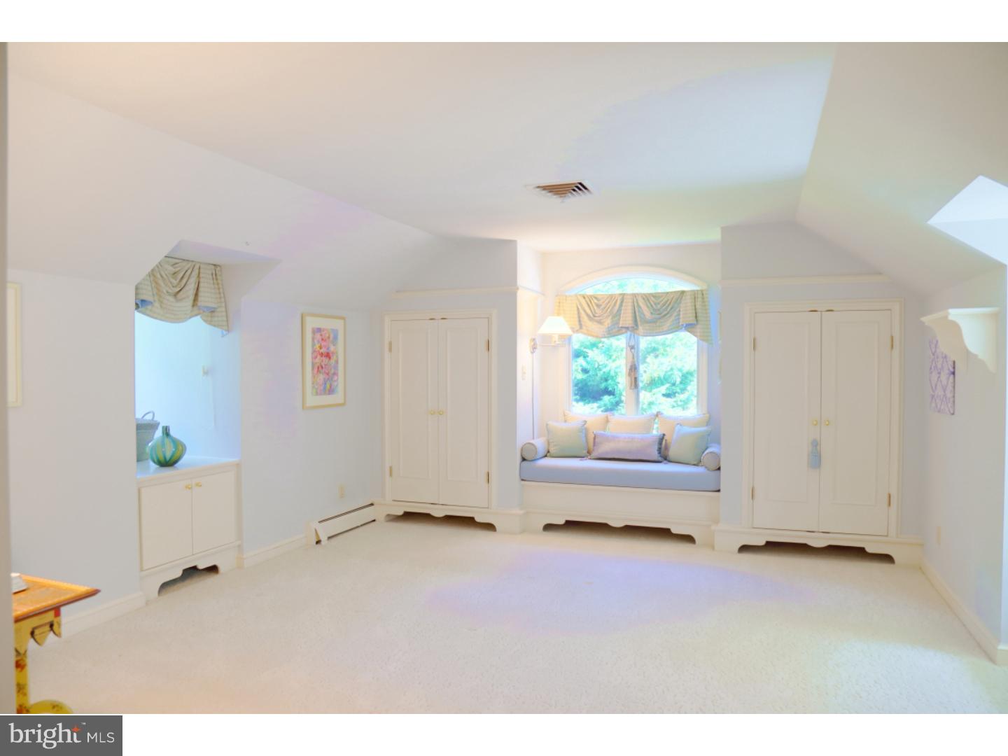 BIRDLAND - Residential