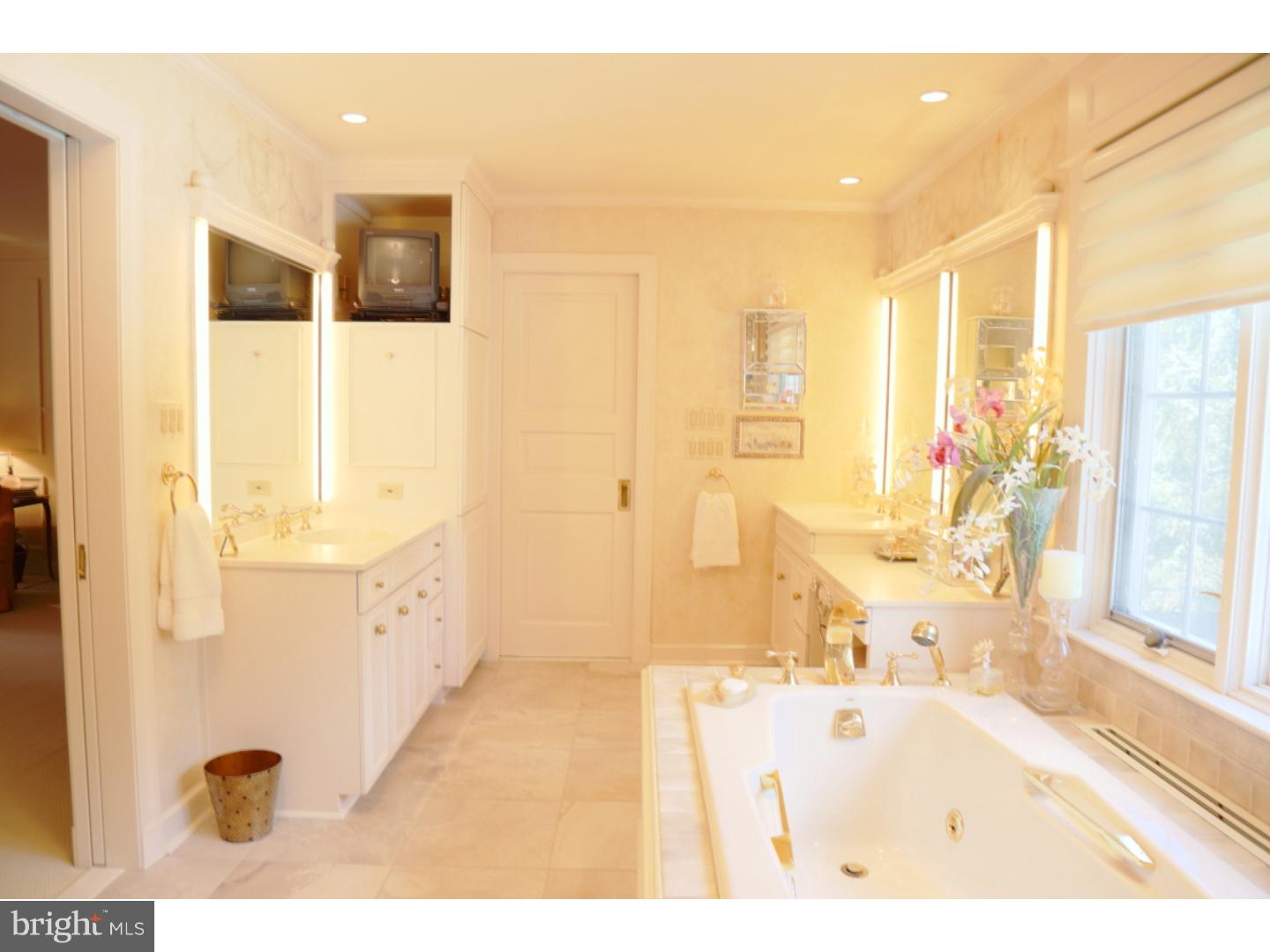 BIRDLAND - Residential