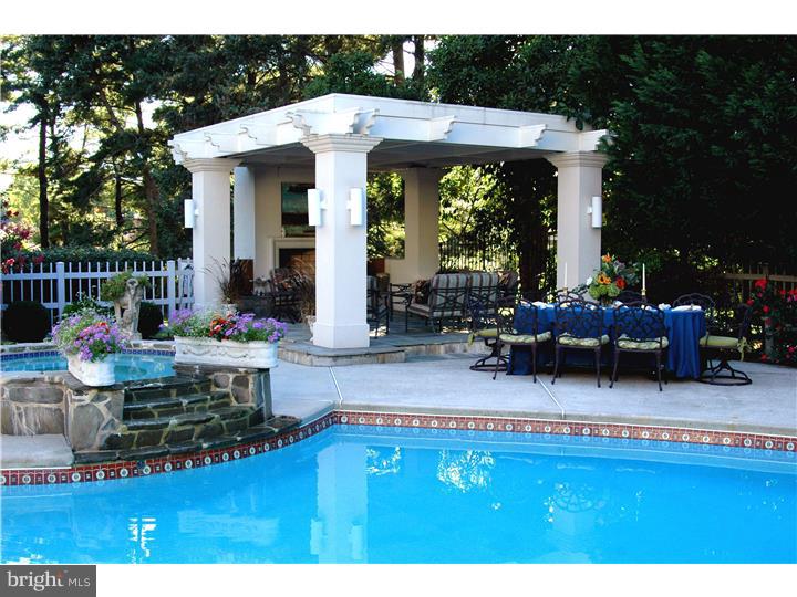 BIRDLAND - Residential