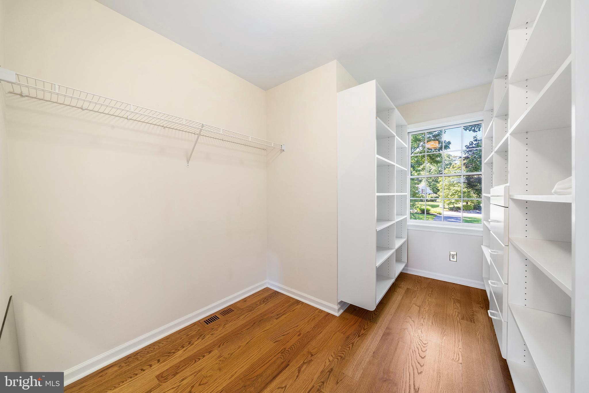 ALLEE ESTATES - Residential