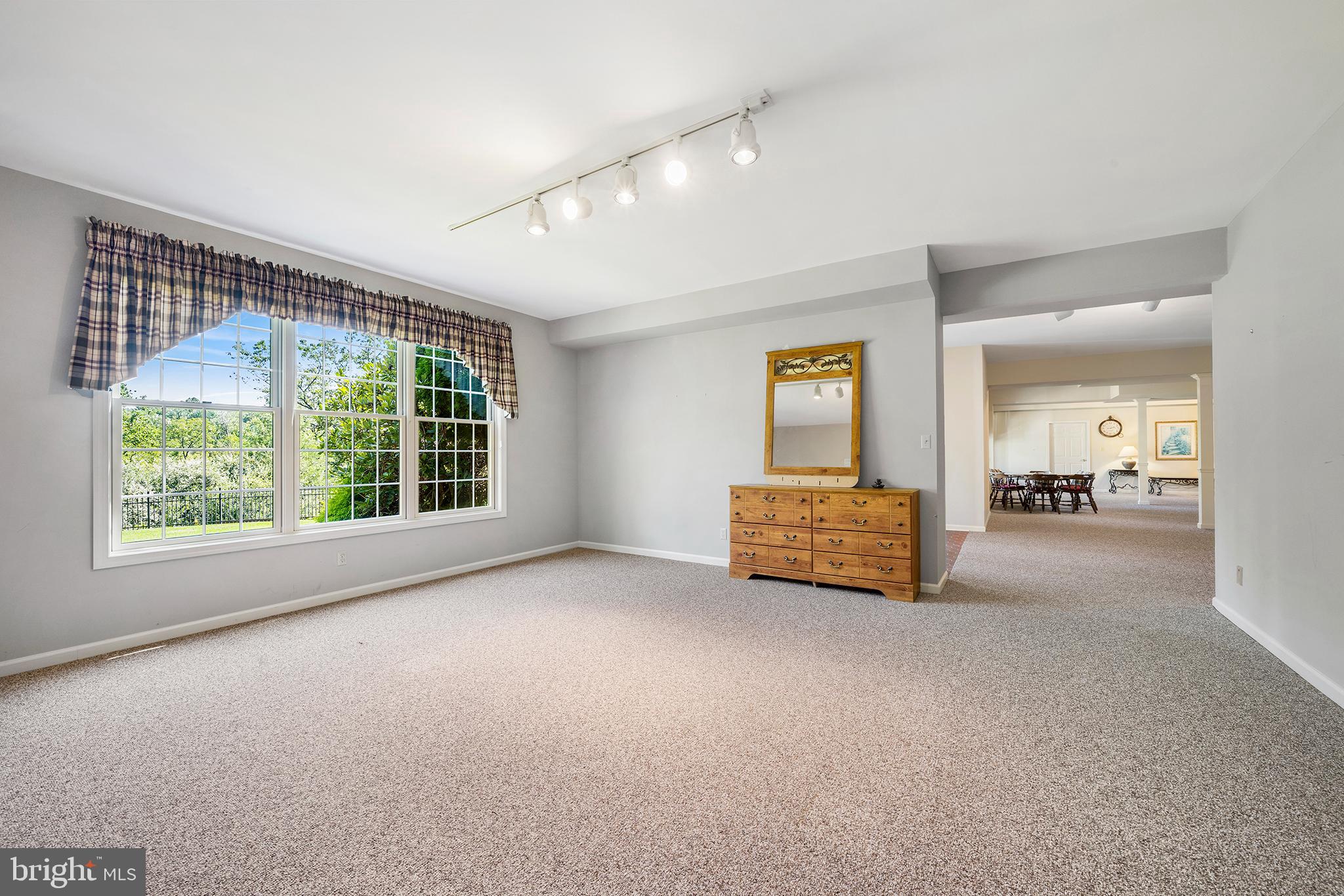 ALLEE ESTATES - Residential