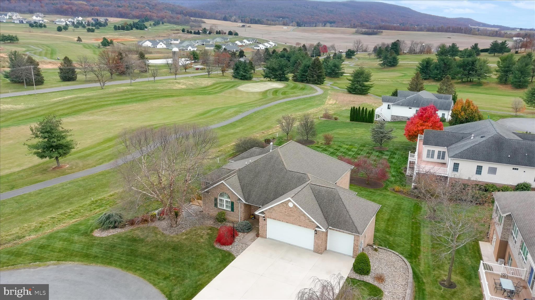 6396 SAUCON VALLEY DRIVE