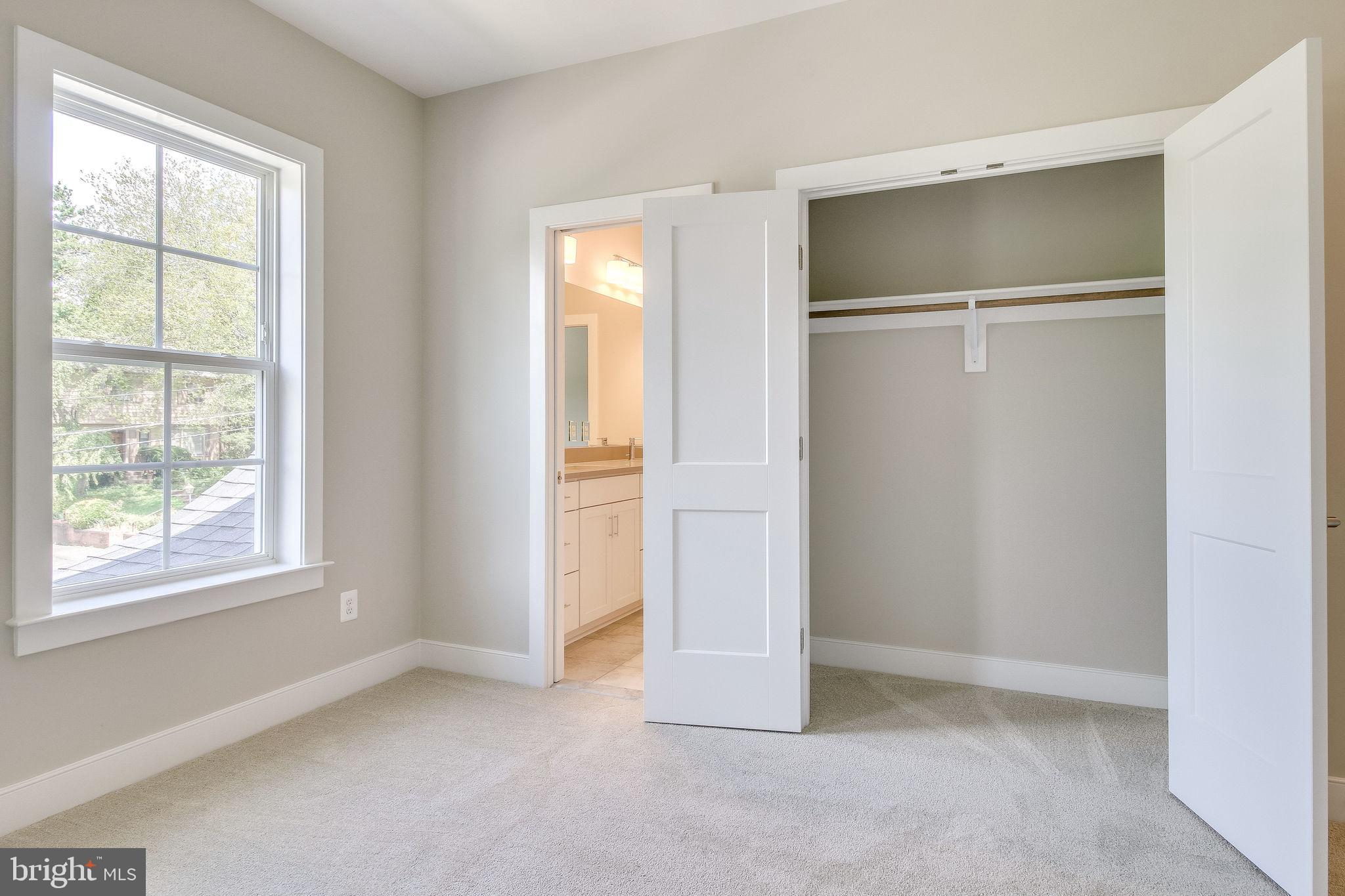 ROSEMONT - Residential