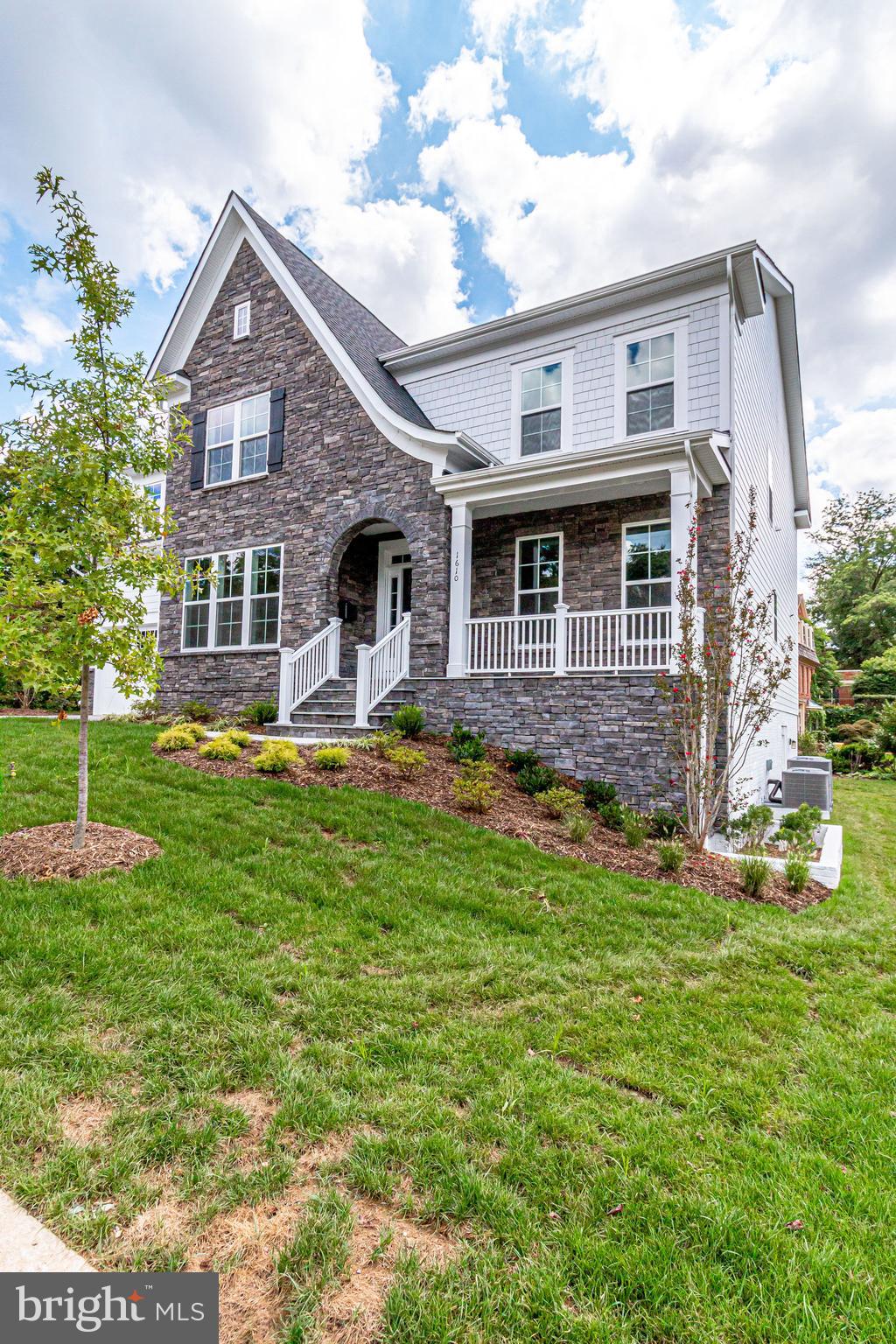 ROSEMONT - Residential