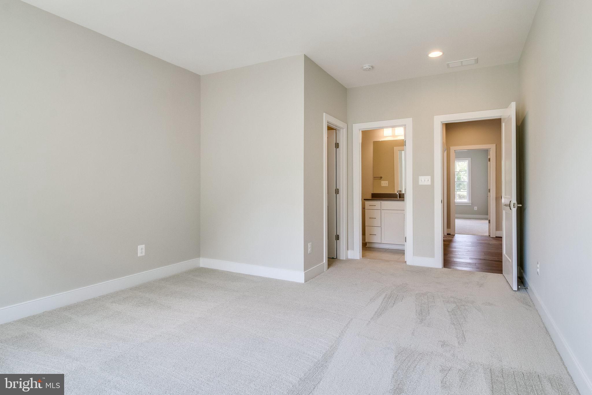 ROSEMONT - Residential