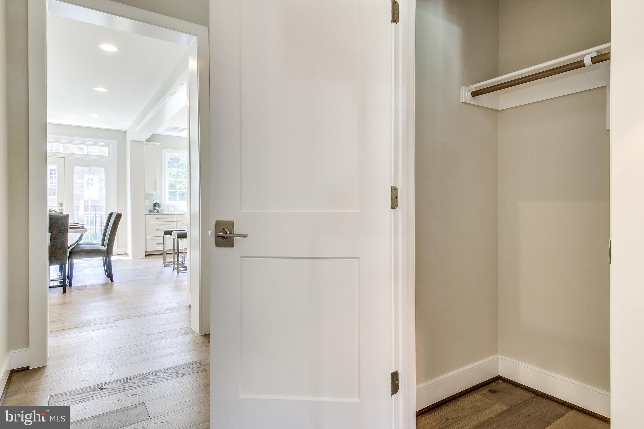 ROSEMONT - Residential