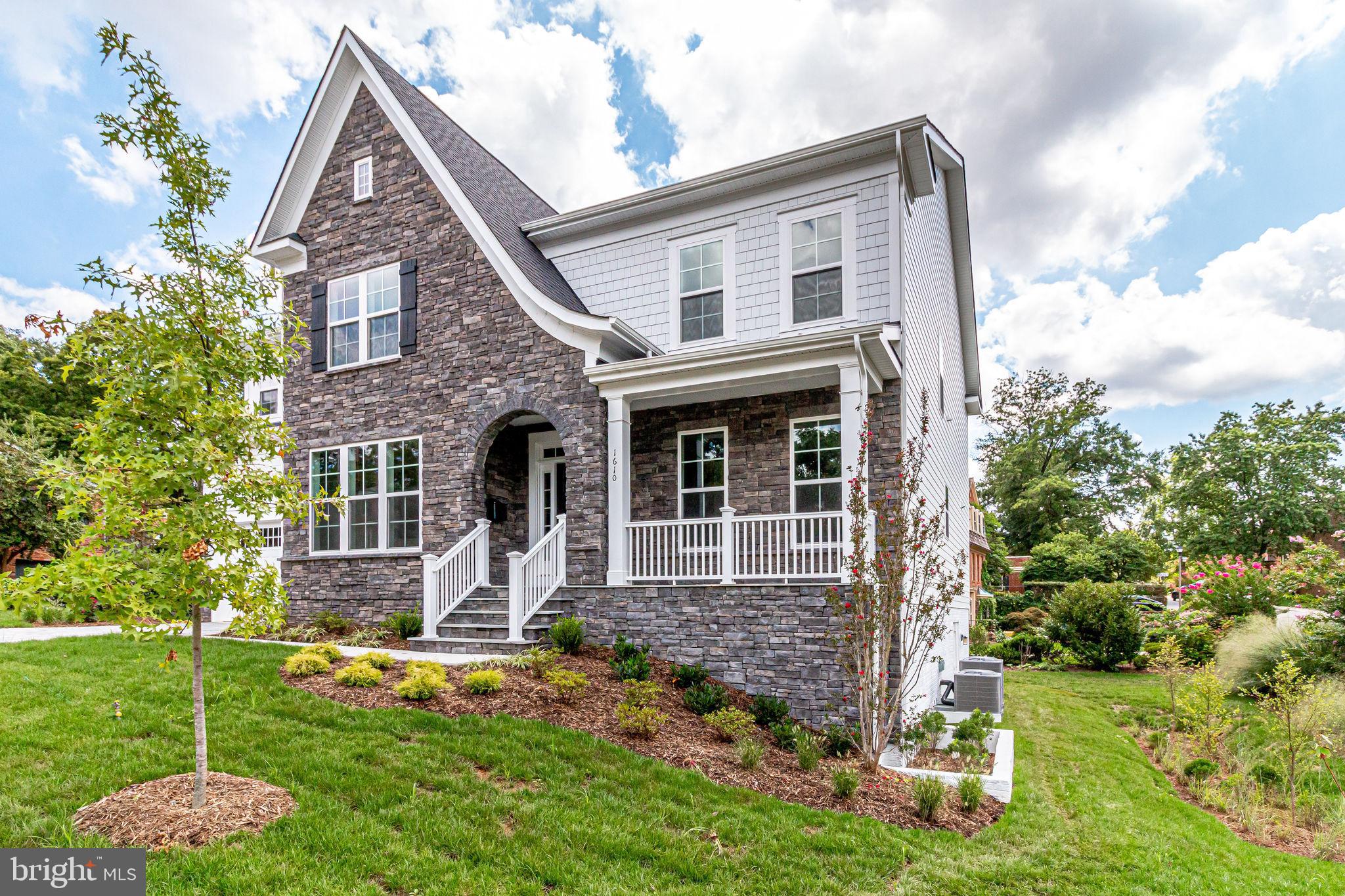 ROSEMONT - Residential