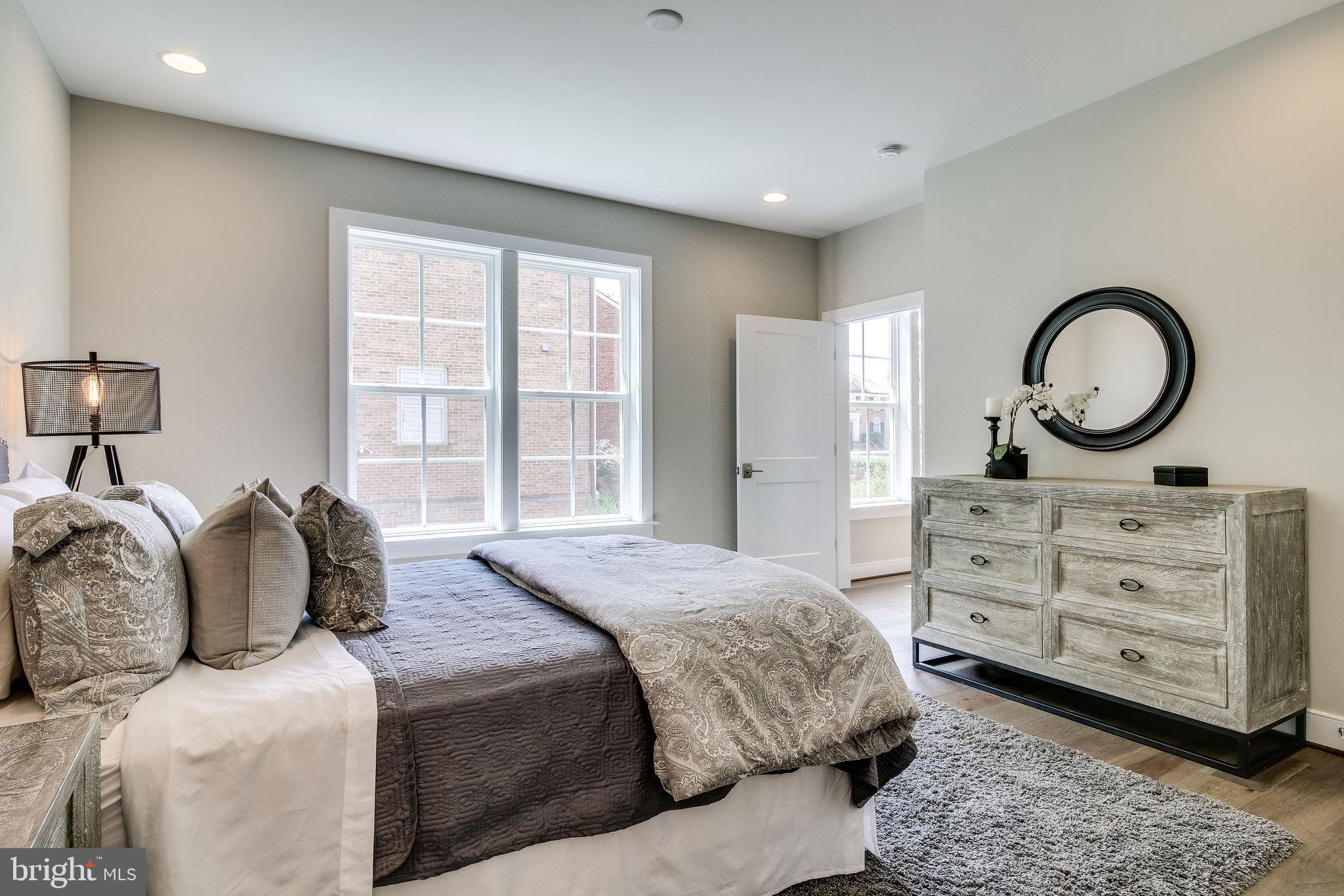 ROSEMONT - Residential