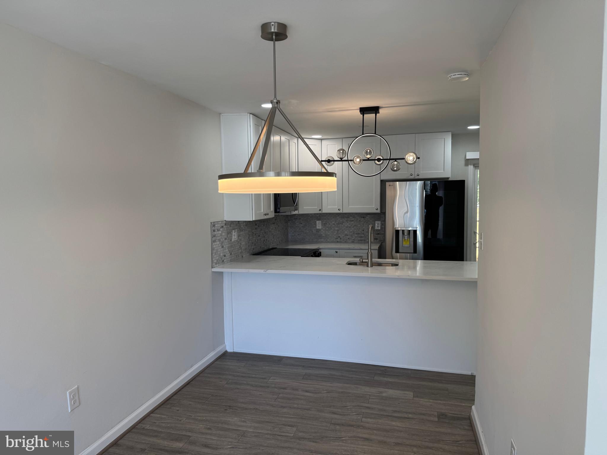 1202 BARNABY TERRACE SE