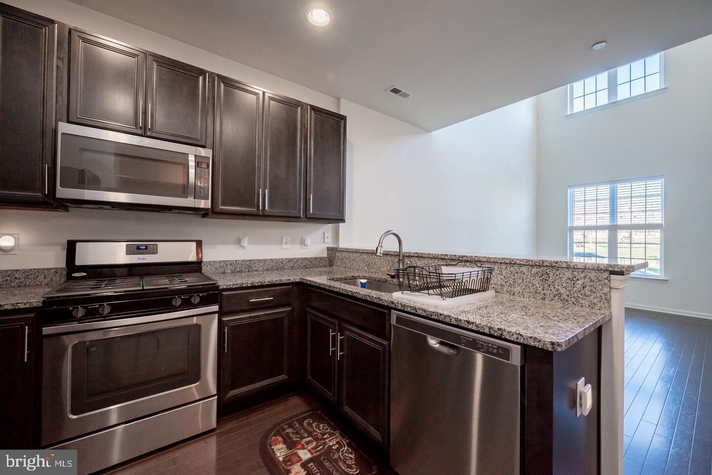 3858 GREEN STREET AL09