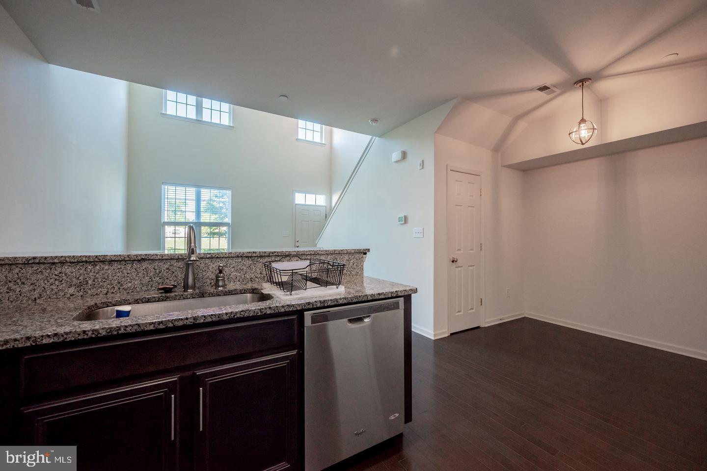 3858 GREEN STREET AL09