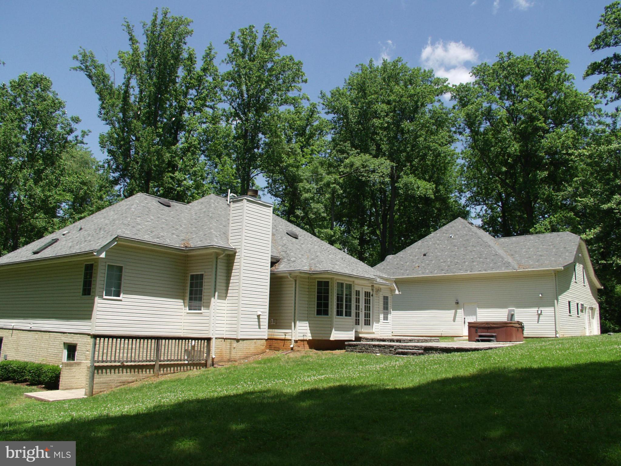 ARCOLA - Residential Lease