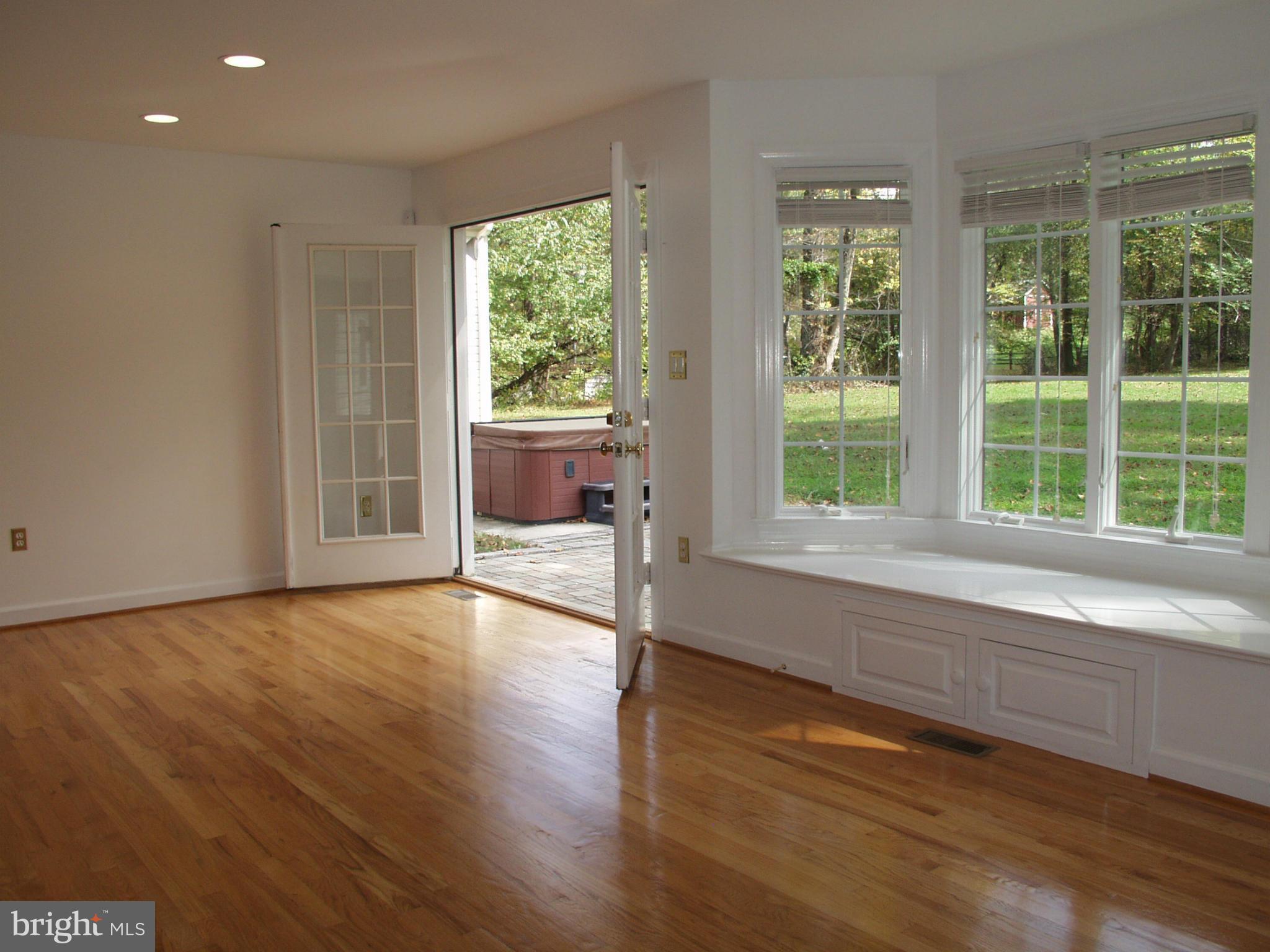 ARCOLA - Residential Lease