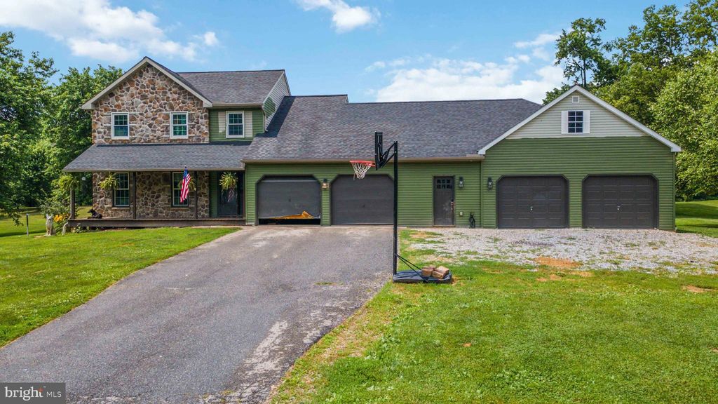 Photo of 112 Saw Mill Road, ELIZABETHTOWN, PA 17022 (MLS # PALA2072444)