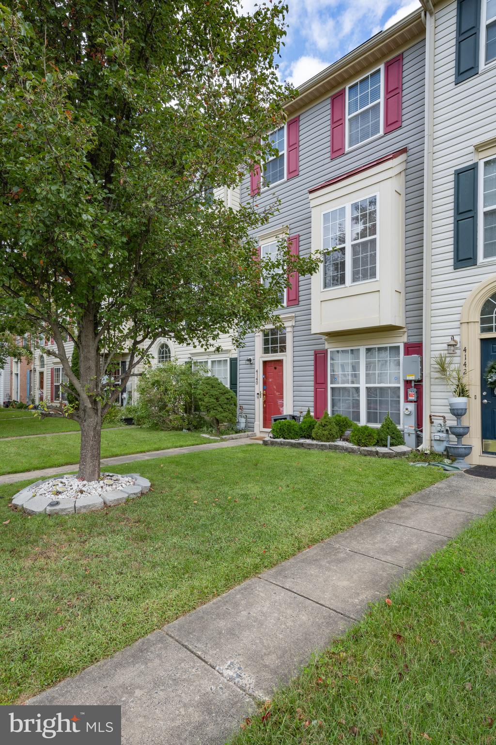 CARROLLWOOD MANOR - Residential