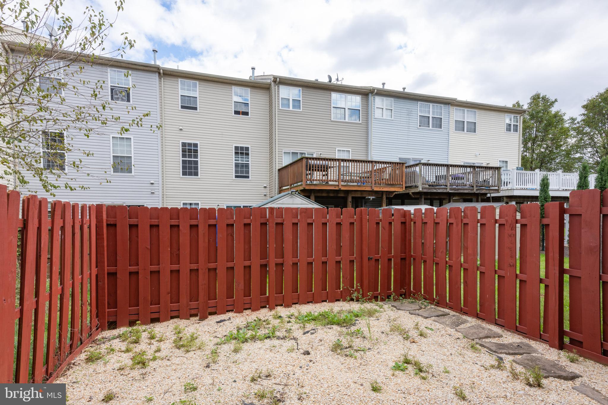 CARROLLWOOD MANOR - Residential