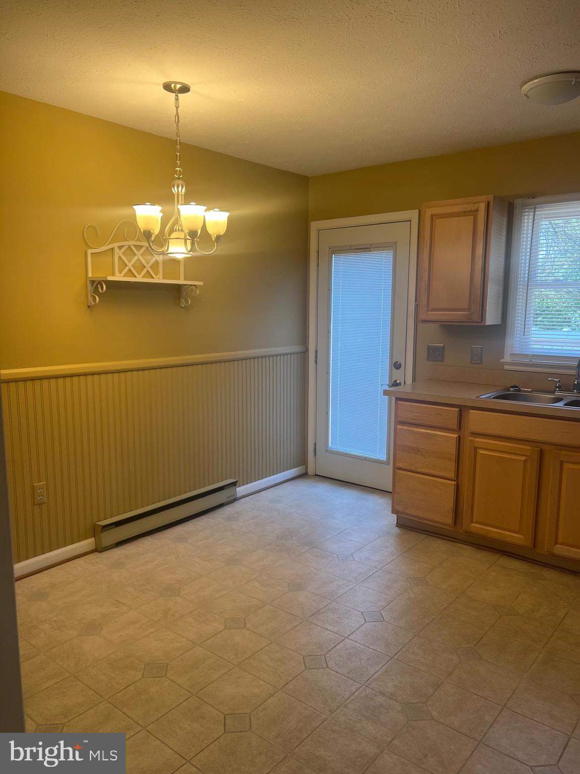 THIRD BATTLE - Residential Lease