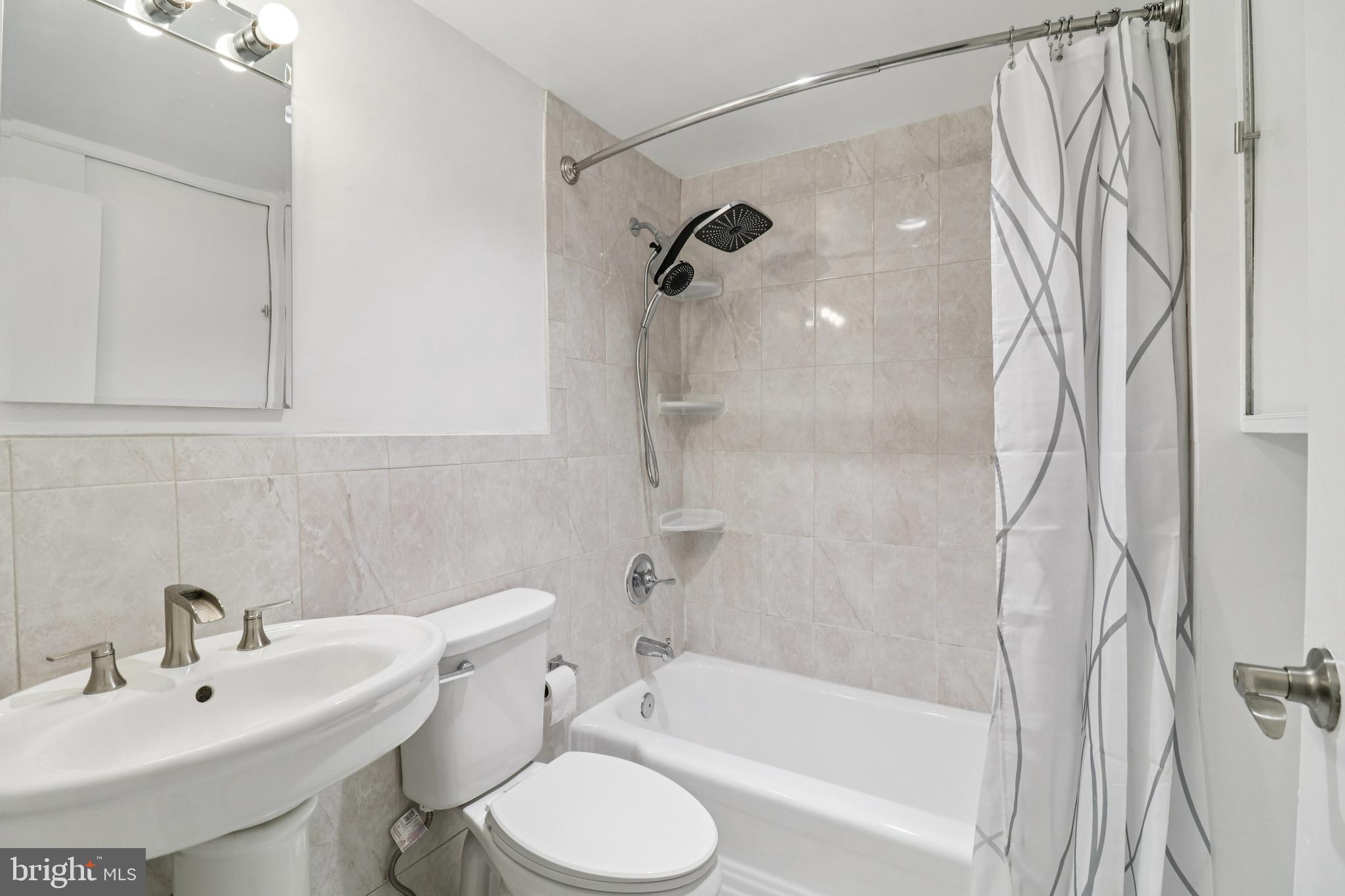 WEST SPRING - Residential