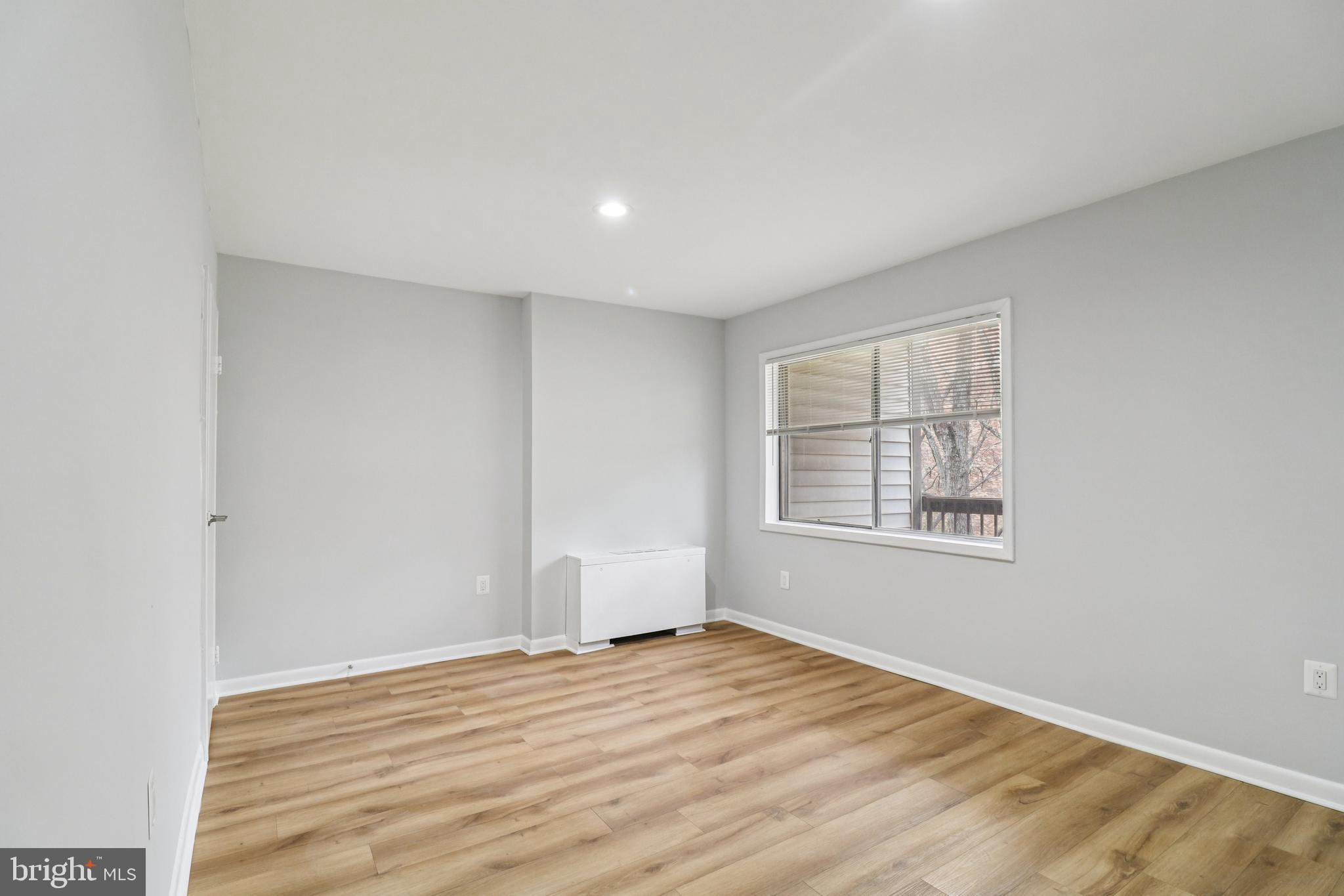 WEST SPRING - Residential