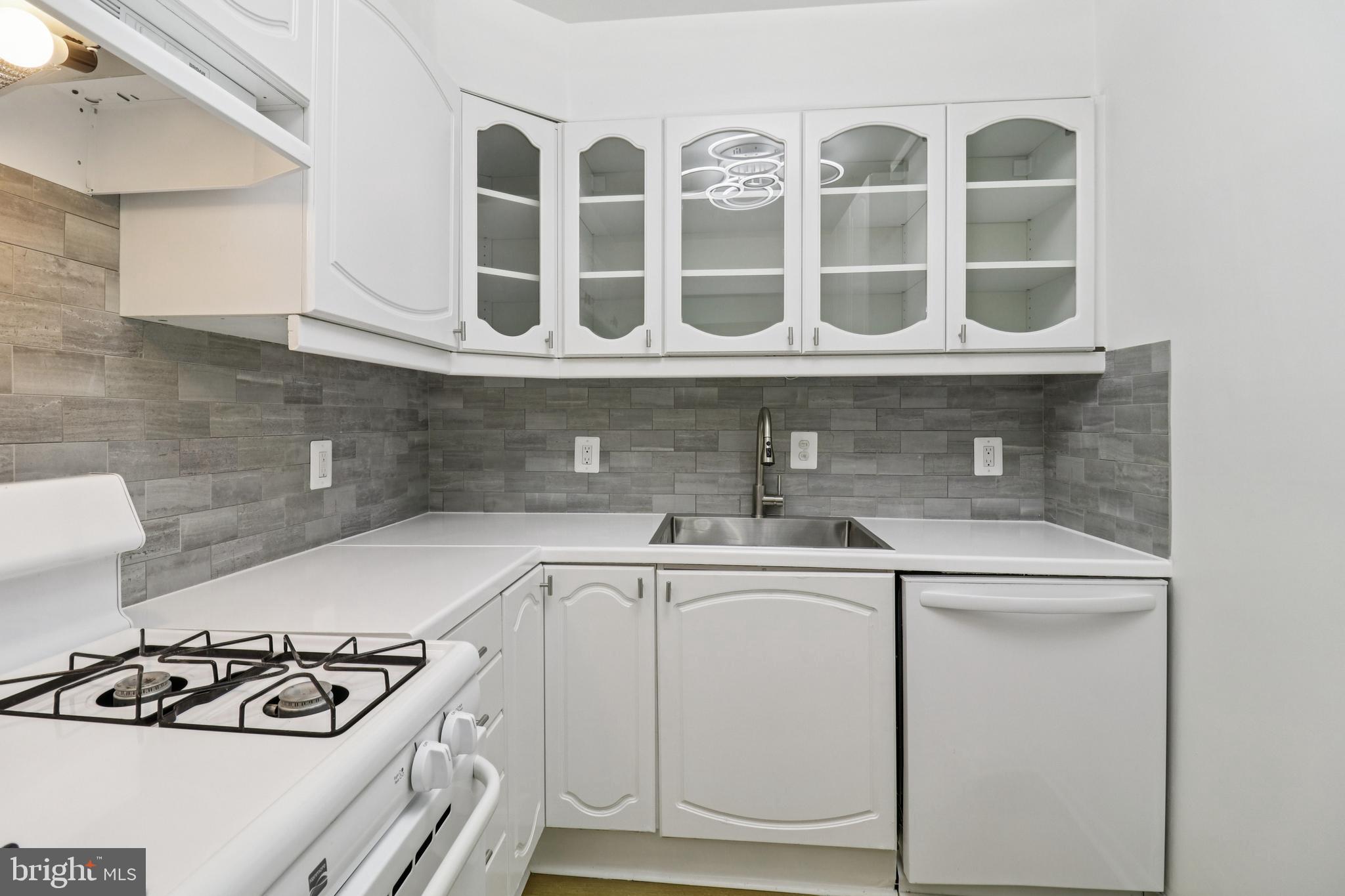 WEST SPRING - Residential