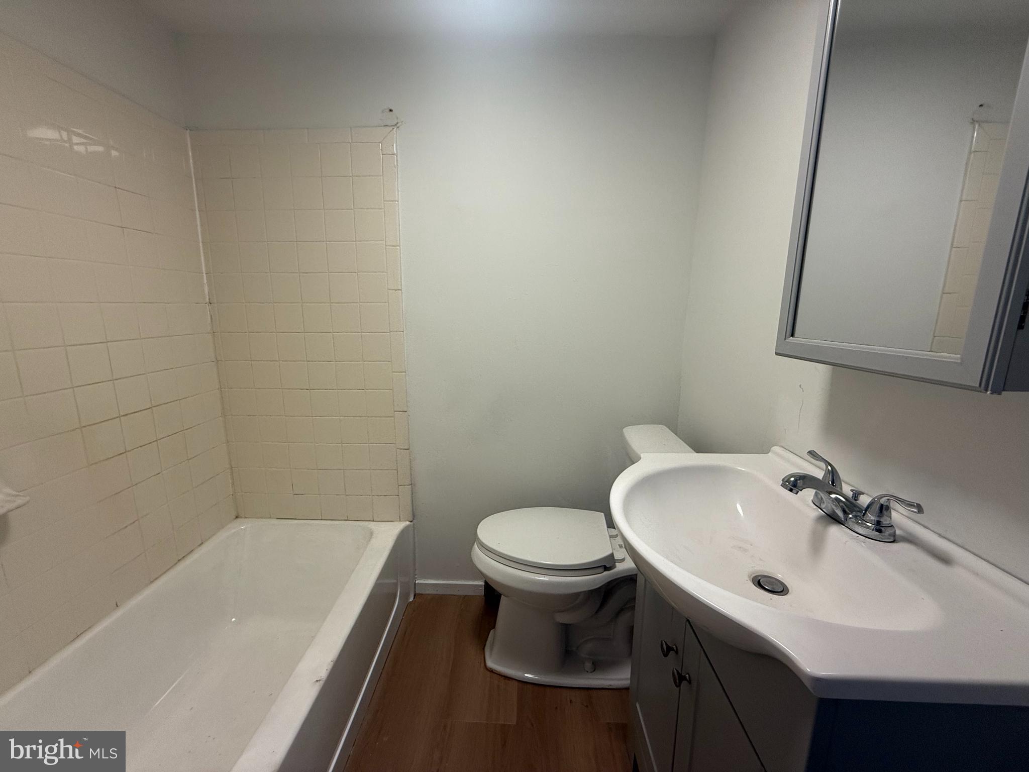 CARROLL PARK - Residential Lease