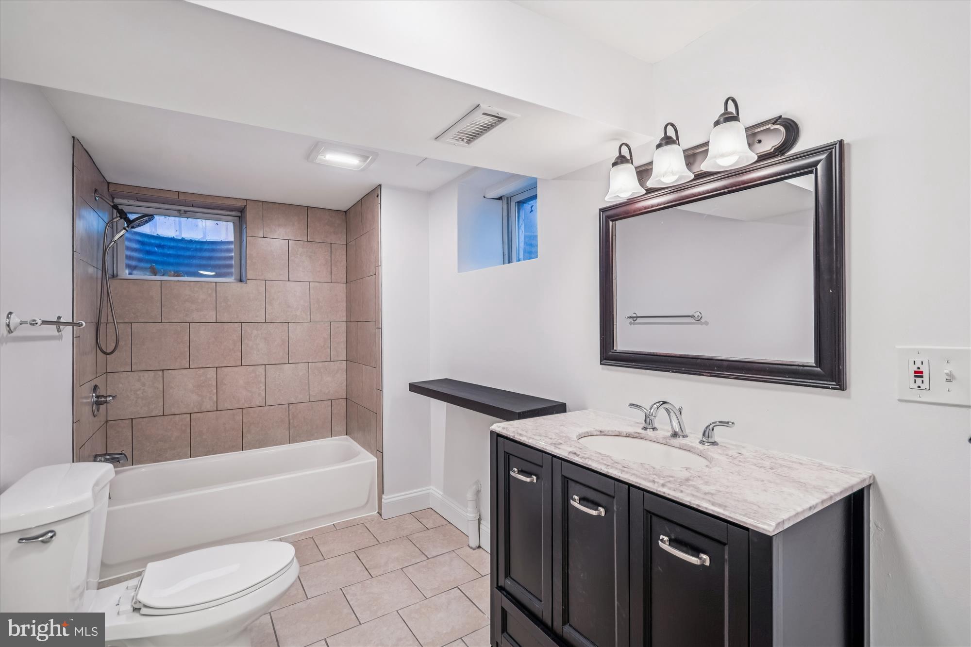 HOLLYWOOD - Residential