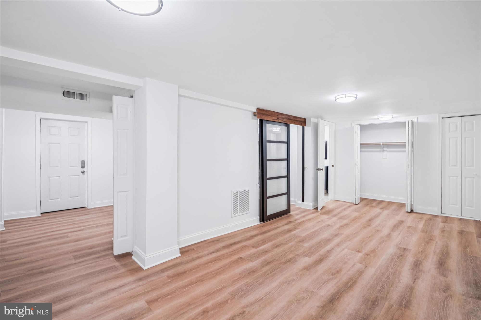 HOLLYWOOD - Residential