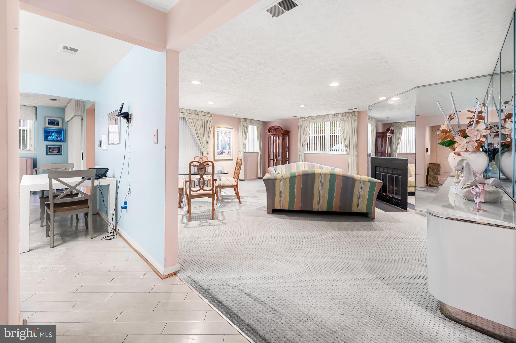 THE FALLS GARDEN - Residential