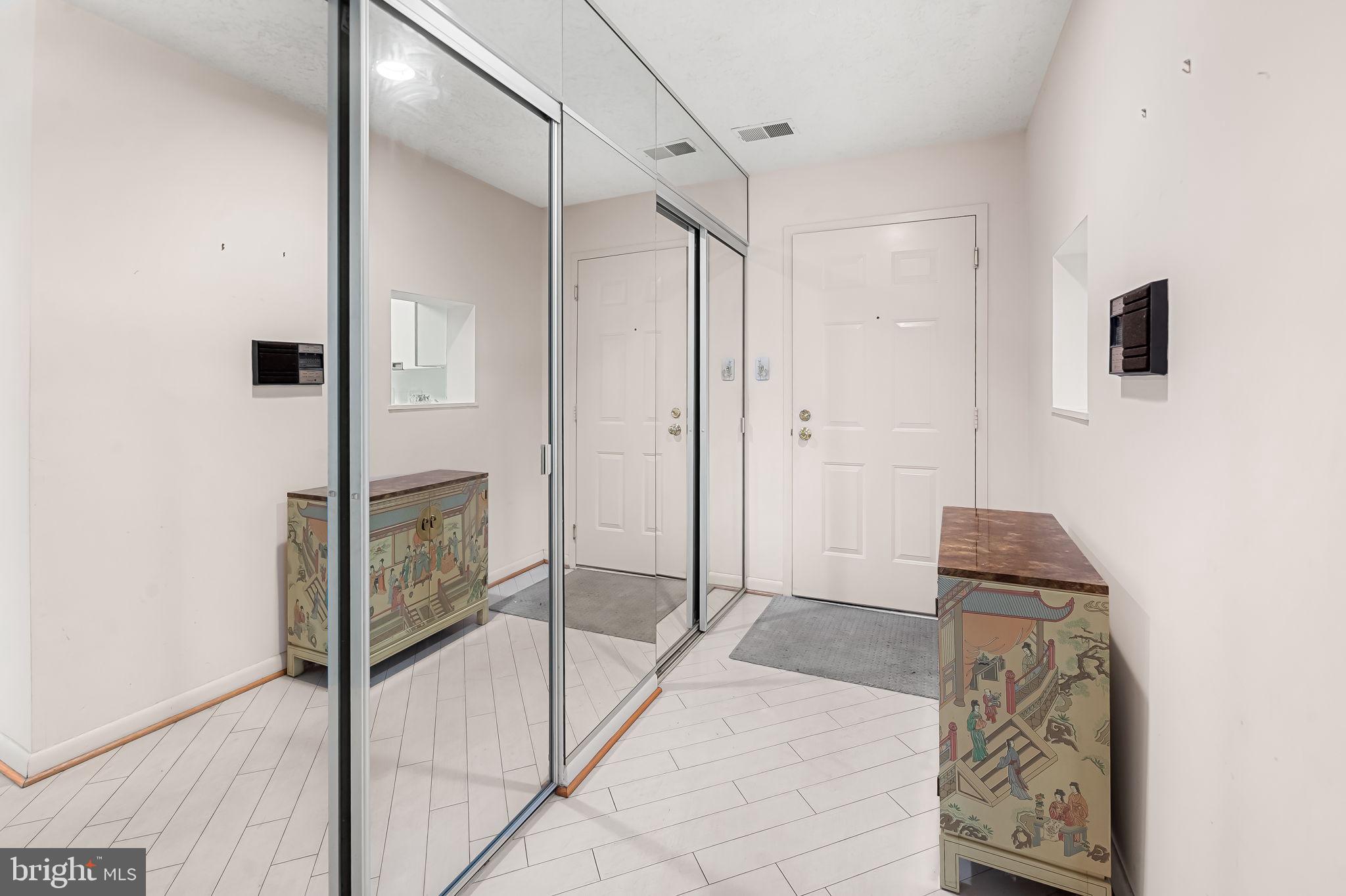 THE FALLS GARDEN - Residential