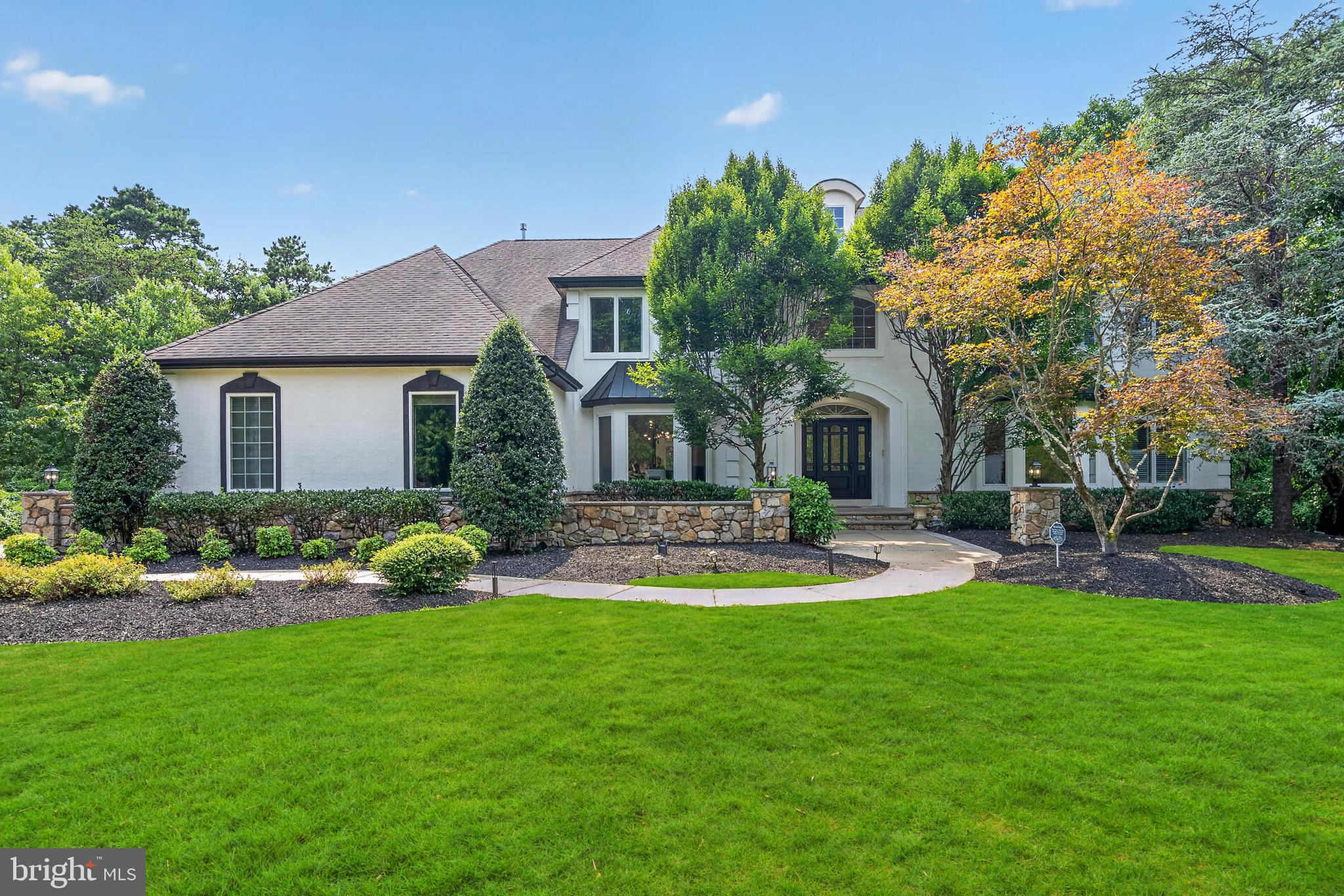 8 FAIRWAY DRIVE
