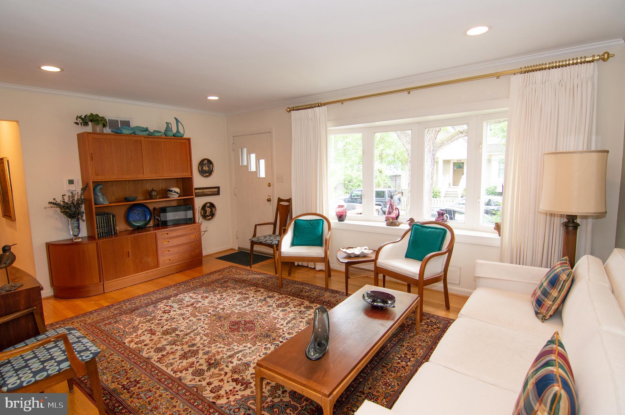 LYON VILLAGE - Residential