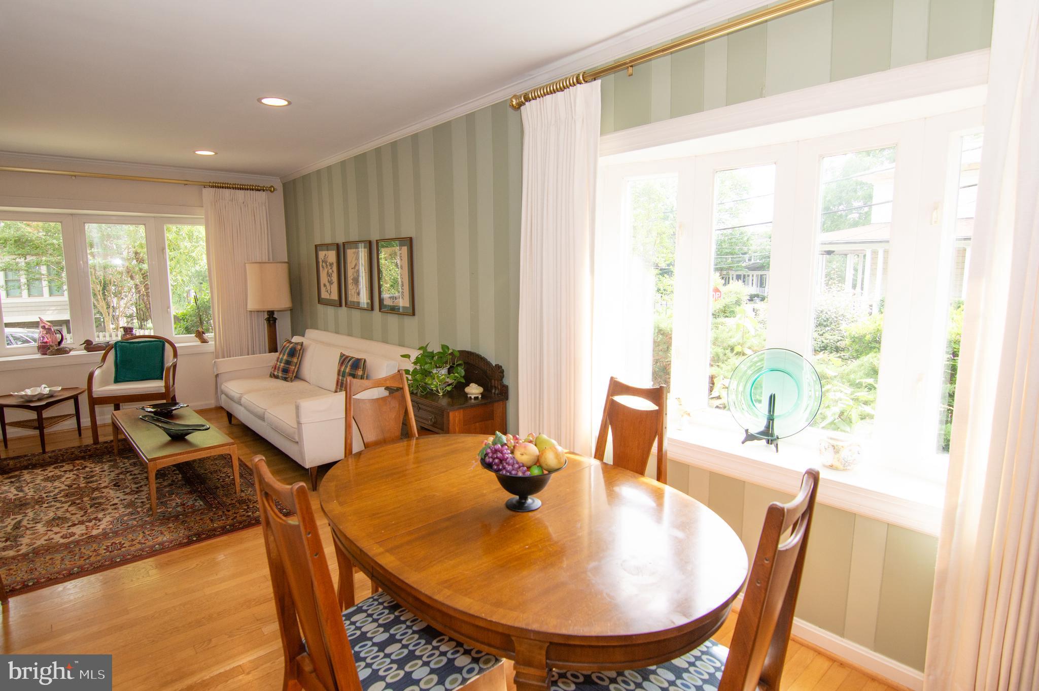 LYON VILLAGE - Residential