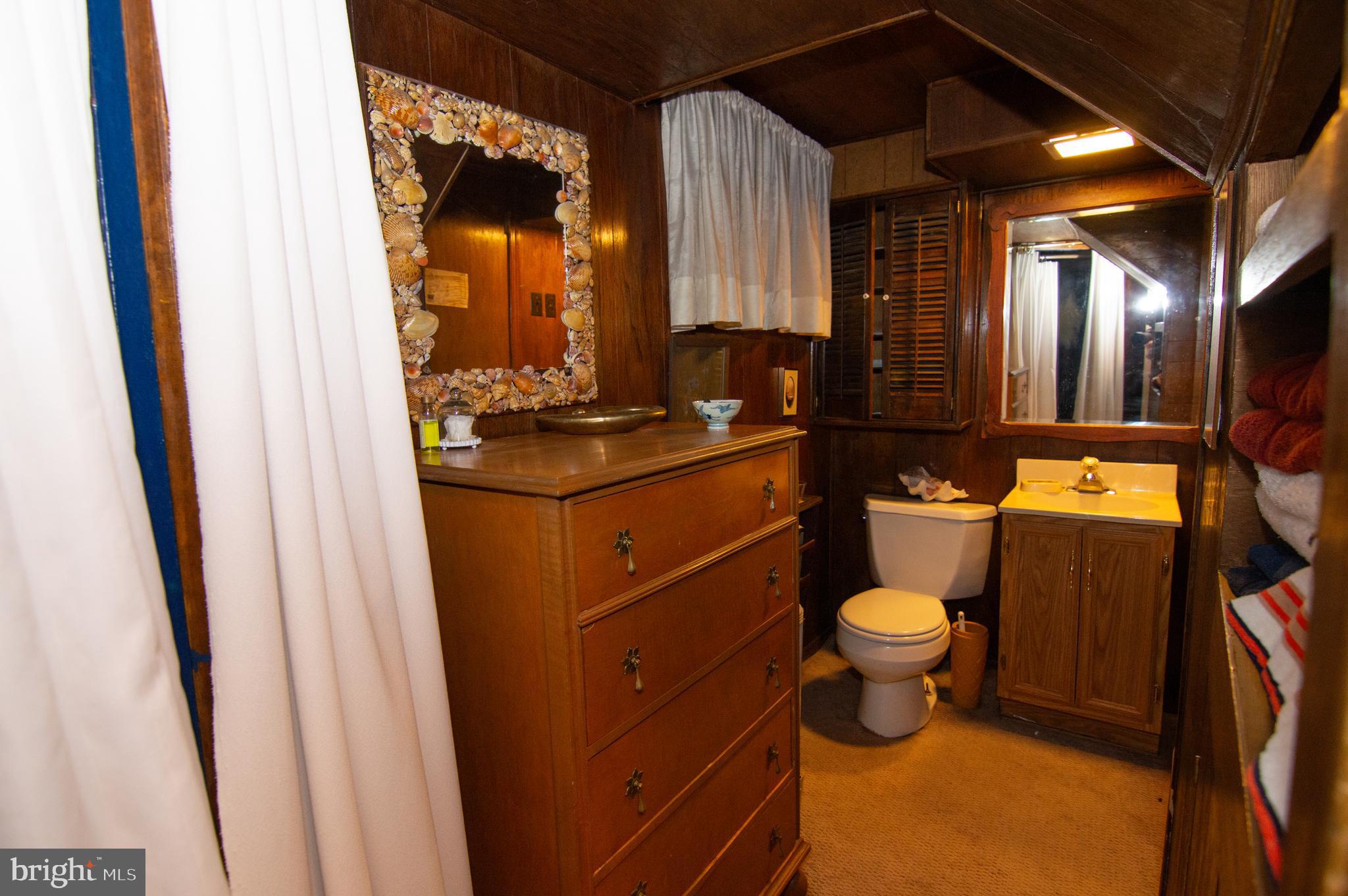 LYON VILLAGE - Residential