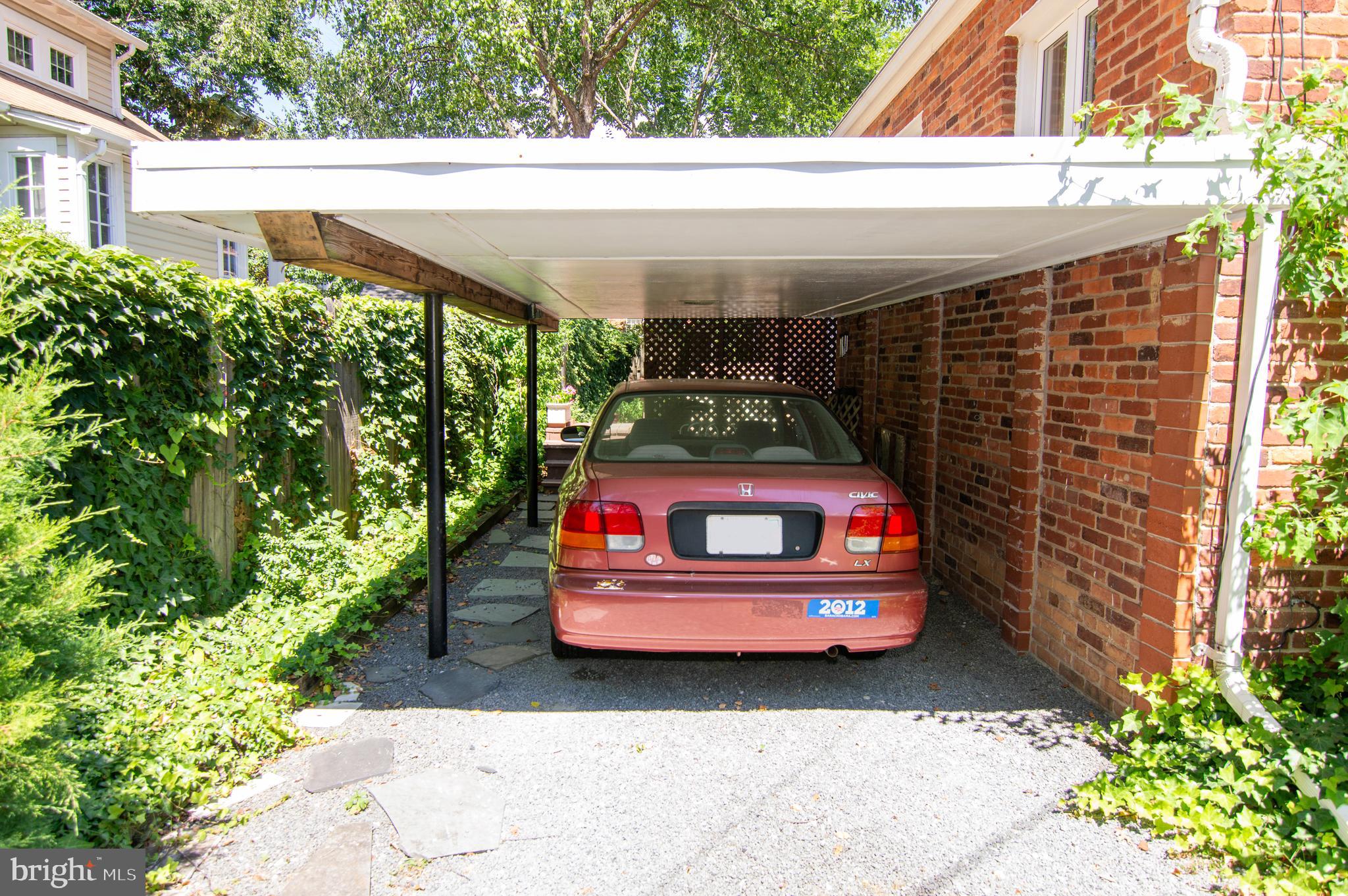 LYON VILLAGE - Residential