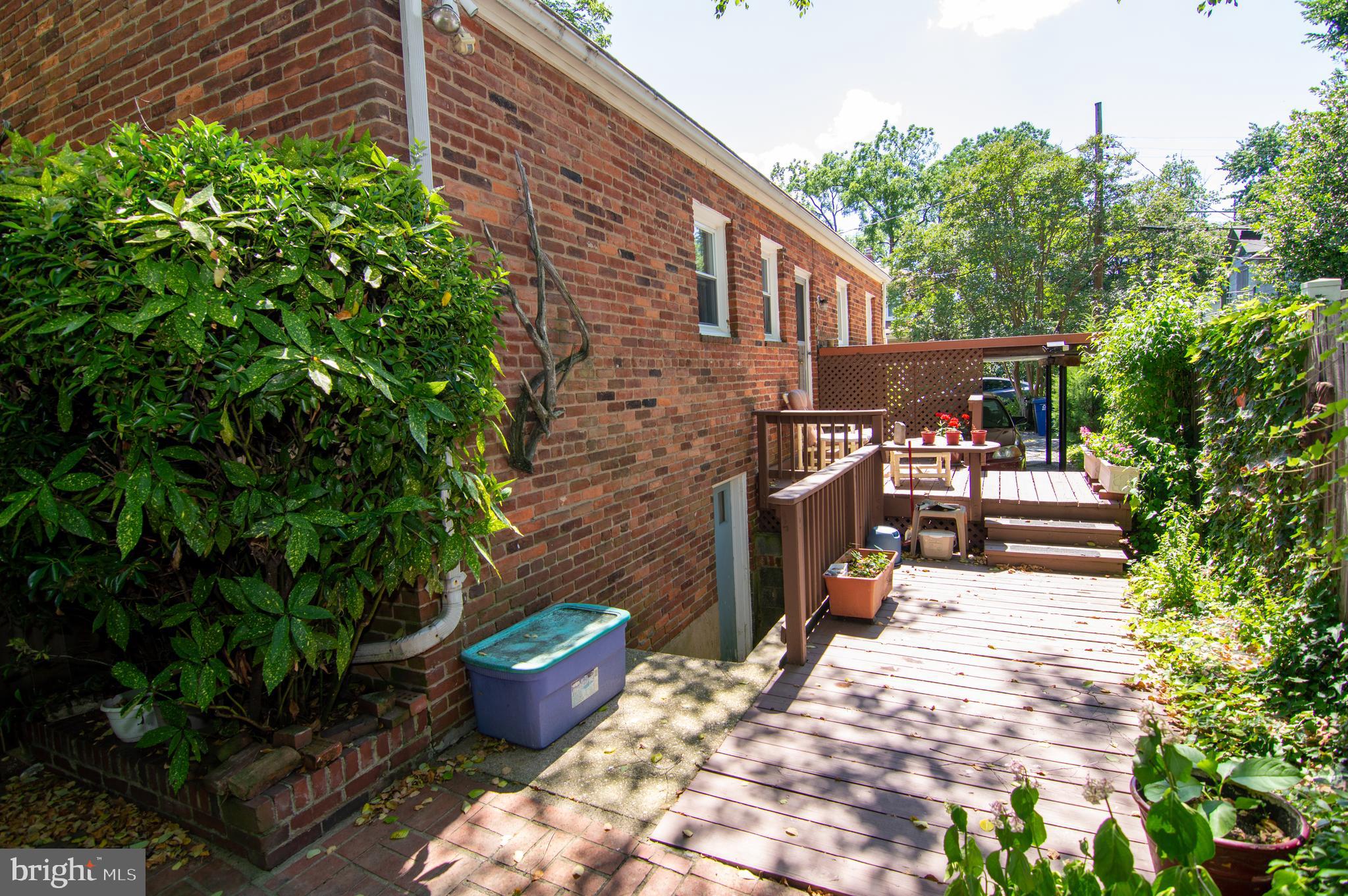 LYON VILLAGE - Residential