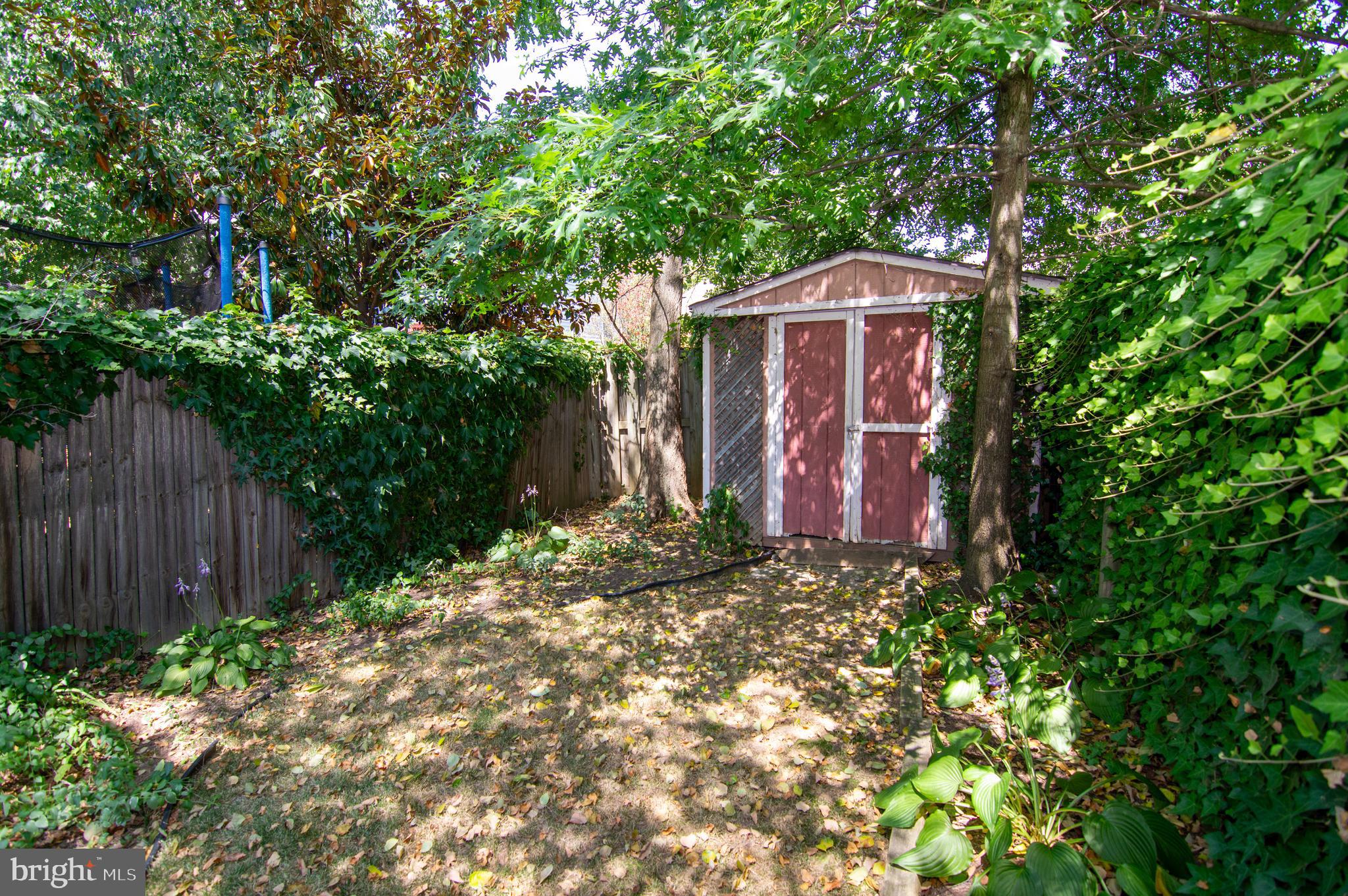 LYON VILLAGE - Residential