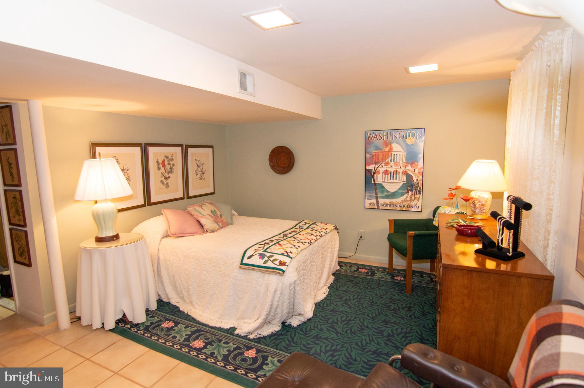 LYON VILLAGE - Residential