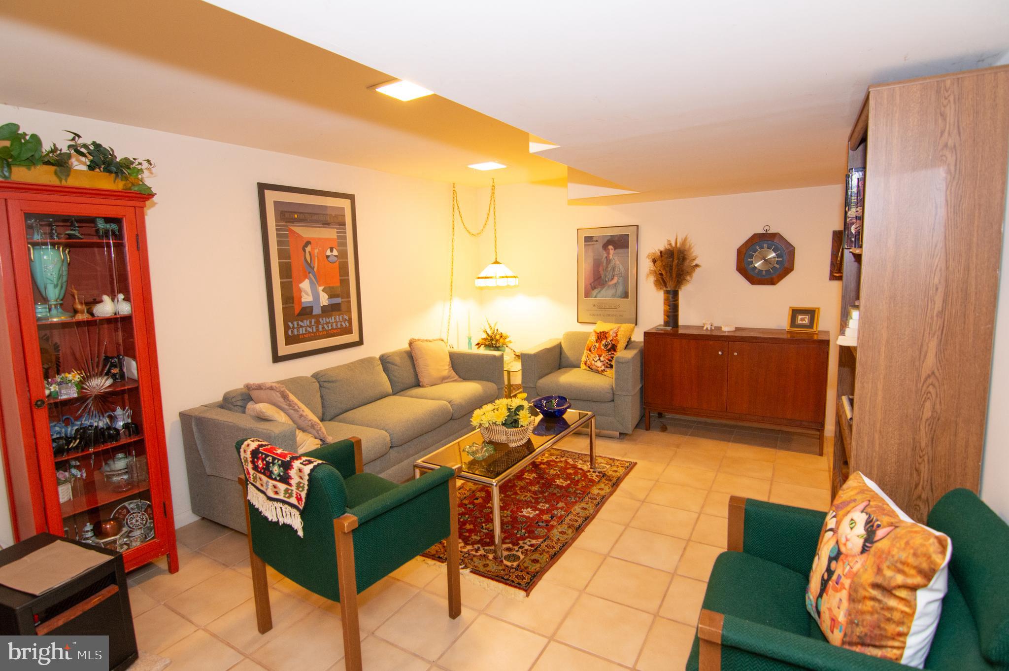 LYON VILLAGE - Residential