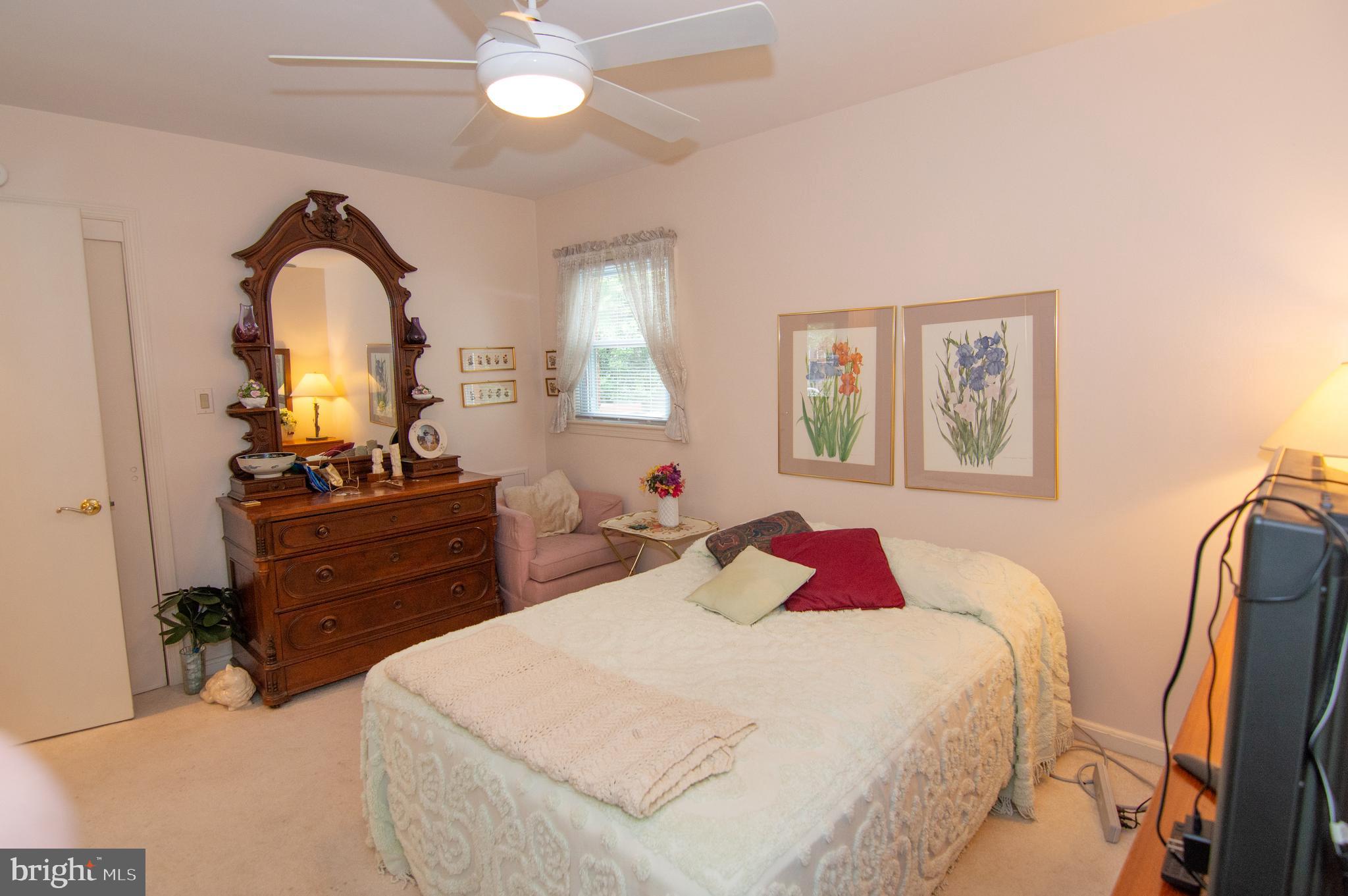 LYON VILLAGE - Residential