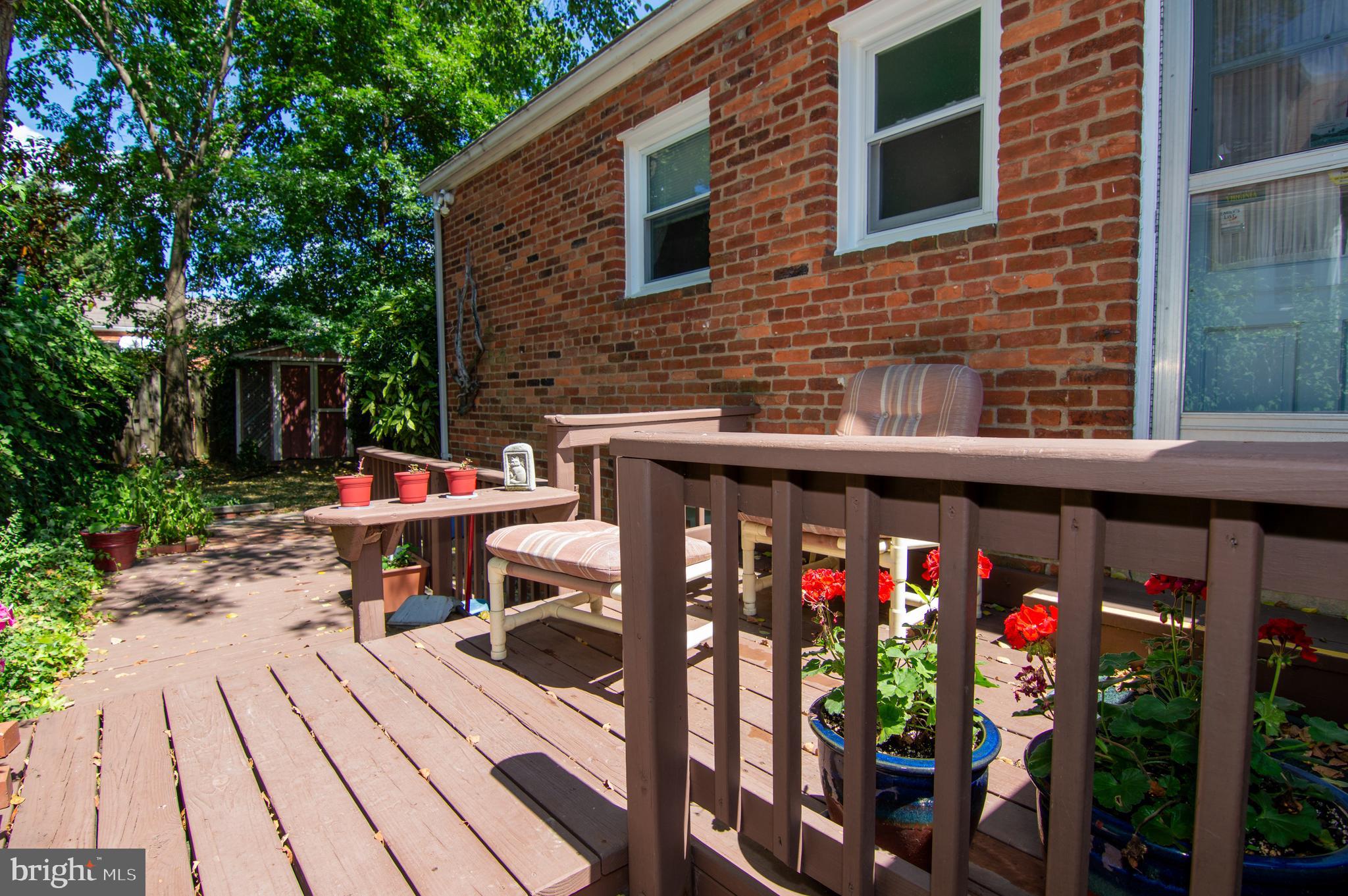 LYON VILLAGE - Residential