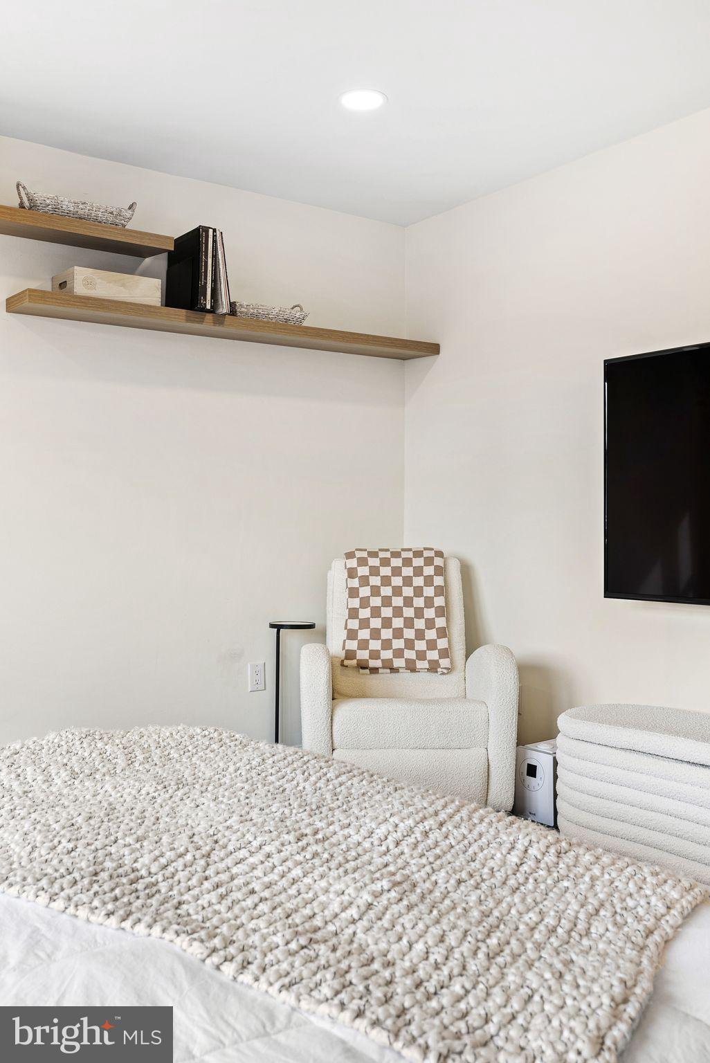 WASHINGTON SQ WEST - Residential