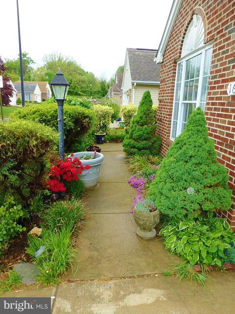 WILLOW SHADE - Residential
