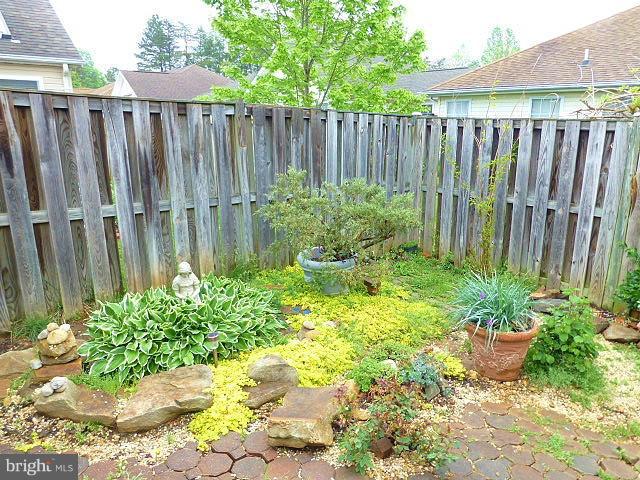 WILLOW SHADE - Residential