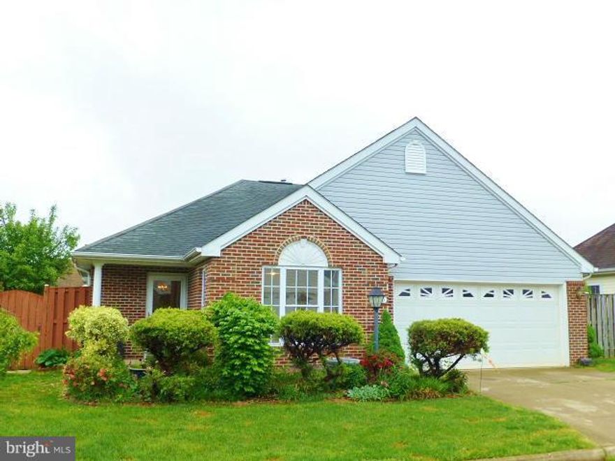 ONE-LEVEL LIVING JUST OUTSIDE TOWN! 3 bedrooms 2 bathrooms with eat-in kitchen. Wonderful open and vaulted living space all freshly painted. The interior offers an easy and functional floor plan on the inside and a beautifully landscaped yard from front to back. The fenced backyard will be your own peaceful sanctuary and place to enjoy gardening while listening to the birds sing.