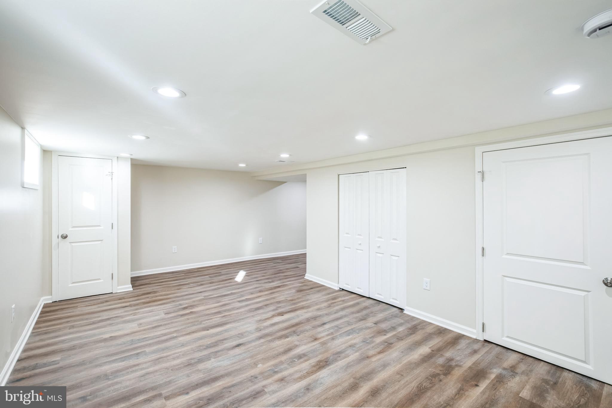 BROAD ACRES - Residential