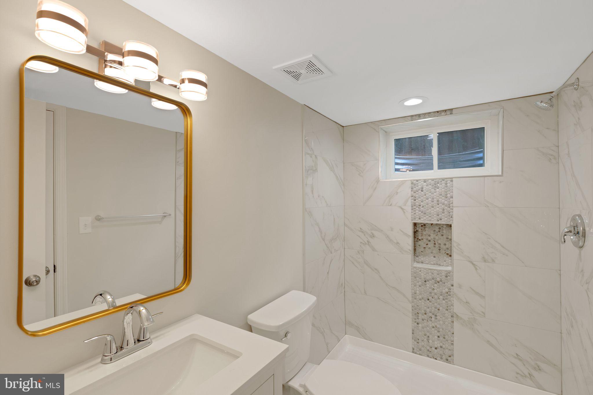 BROAD ACRES - Residential