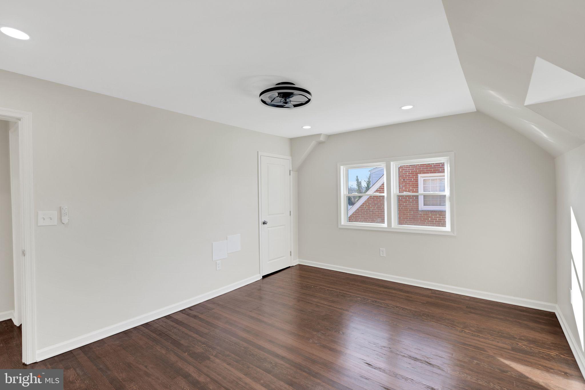 BROAD ACRES - Residential