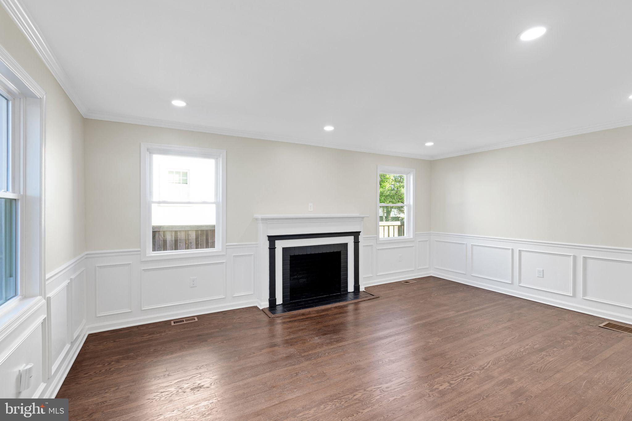 BROAD ACRES - Residential